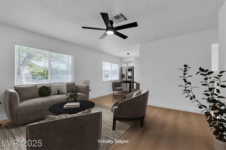 Property Photo: 704 Kings Avenue NV 89030