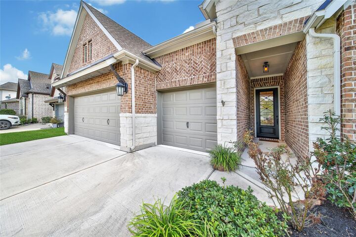 Property Photo:  415 Boggy Belt Lane  TX 77304