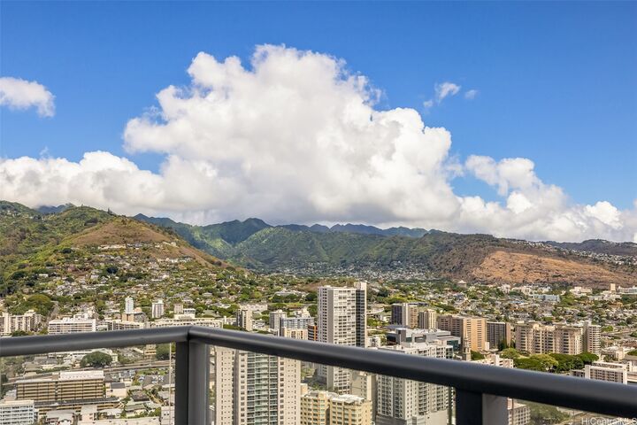 Property Photo: 1515 Liona Street 4407 HI 96814