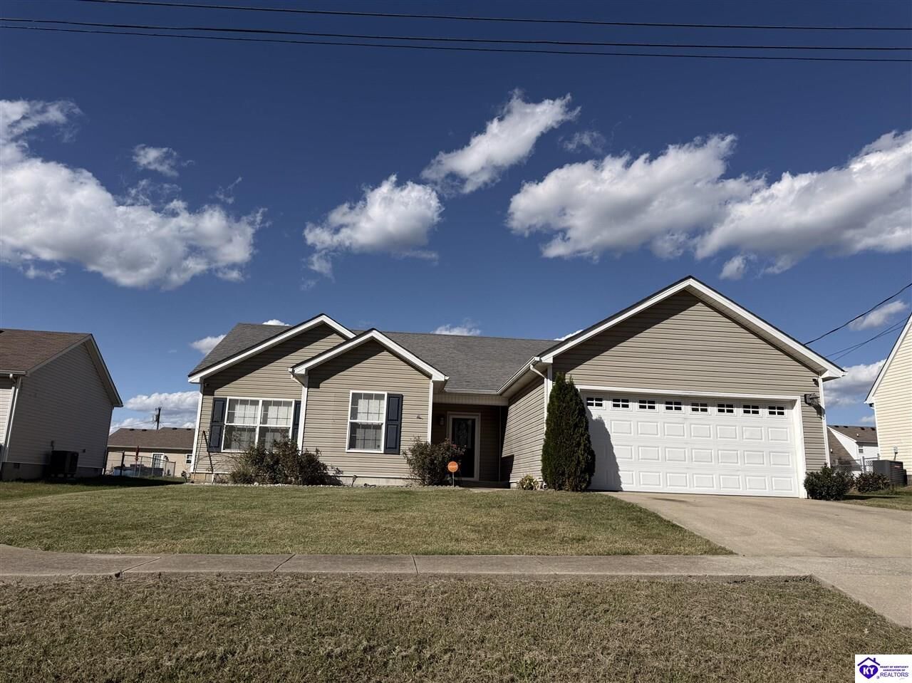 Property Photo:  121 Danbrook Court  KY 40160 