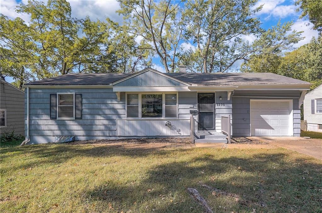 Property Photo:  8232 Jarboe Street  MO 64114