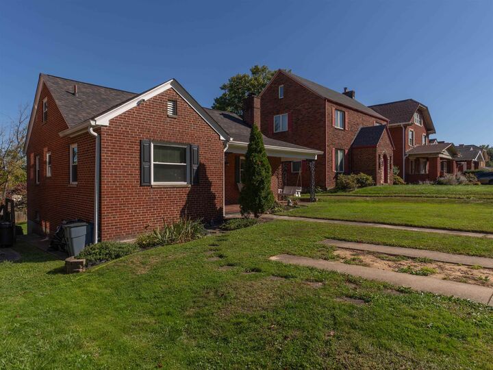 Property Photo: 24 Fairfax Drive WV 25705