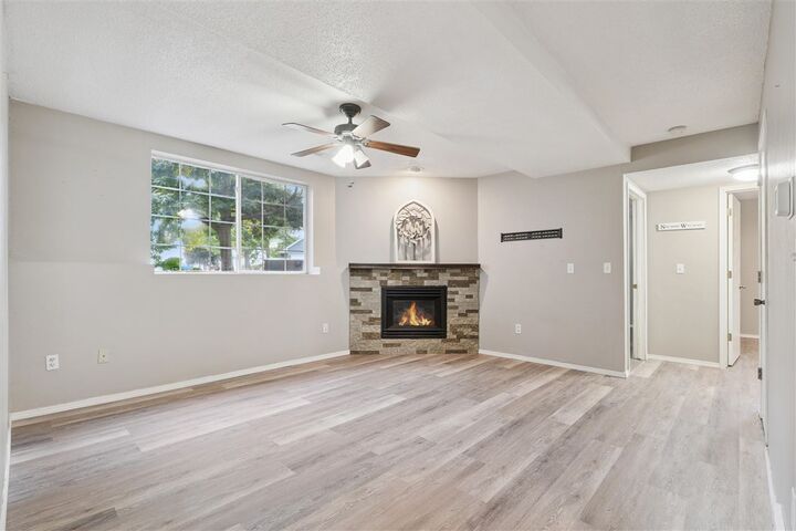 144 Elm Ridge Dr  North Liberty IA 52317 photo