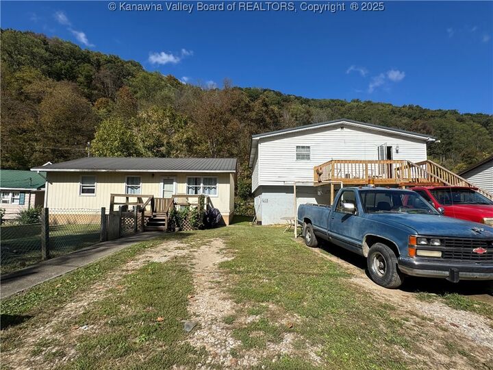 Property Photo:  725-727 Bays Drive  WV 25306