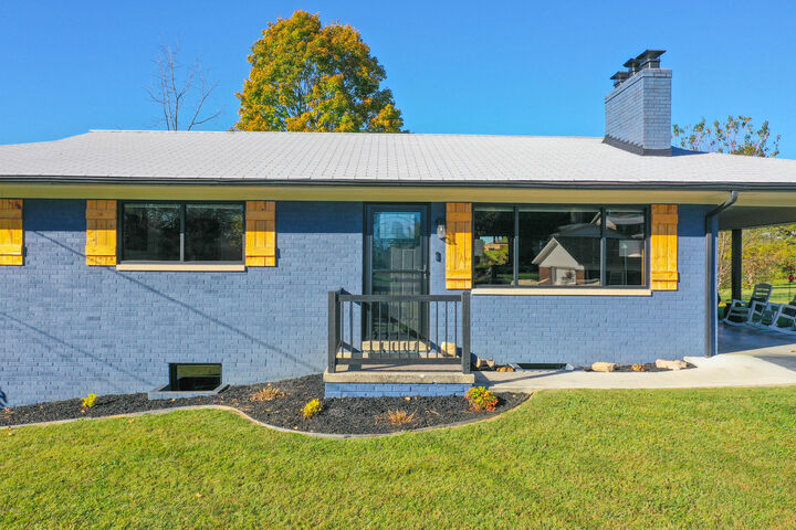 Property Photo: 735 Owen Street KY 40741