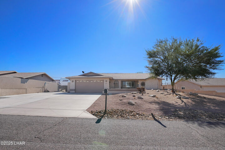 Property Photo: 2390 Swift Dr AZ 86404