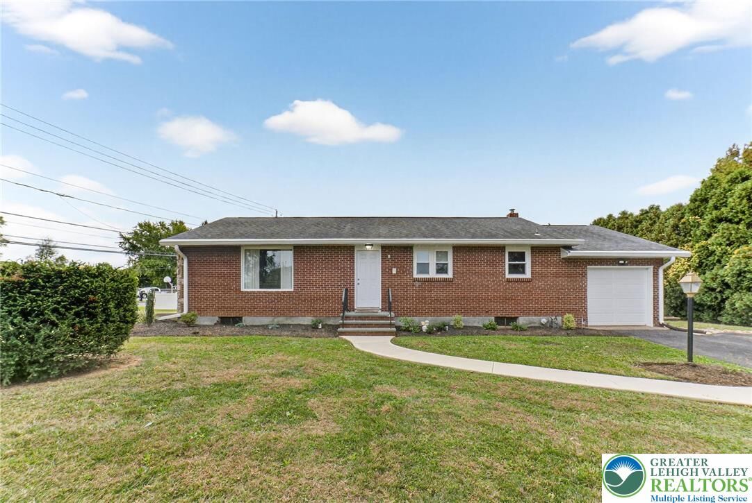 Property Photo:  1305 Statten Avenue  PA 18017 