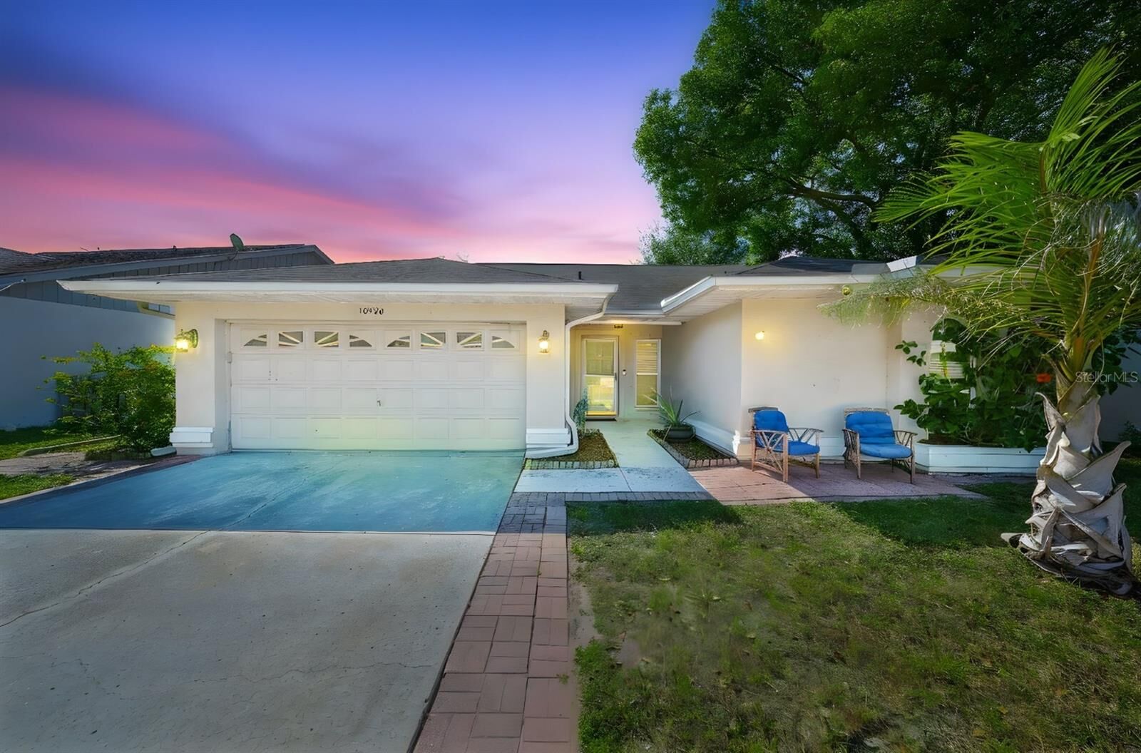 Property Photo: 10900 Livingston Drive FL 34654