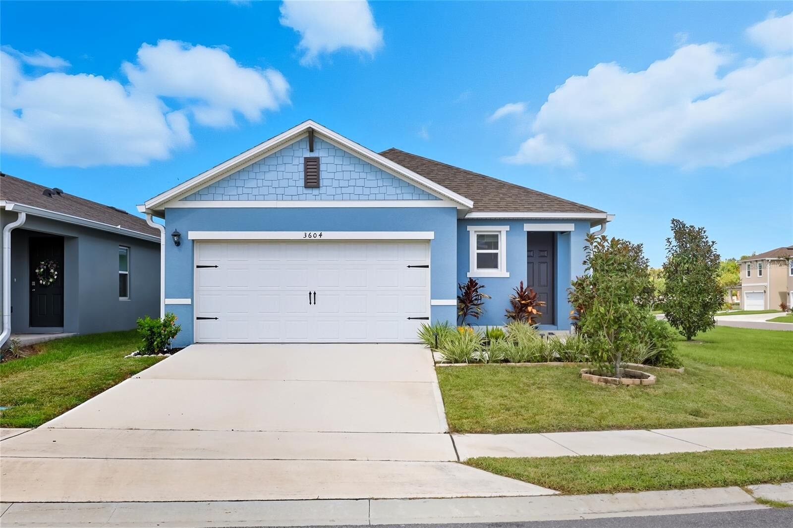 Property Photo:  3604 Sungrove Circle  FL 32771 