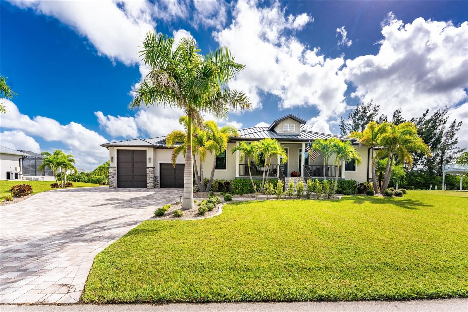 Property Photo: 3824 Colony Court FL 33950