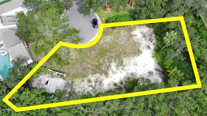Property Photo:  2044 Rainbow Farms Drive  FL 34695 