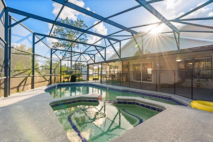 Property Photo:  1003 Wharf Creek Court  FL 32765