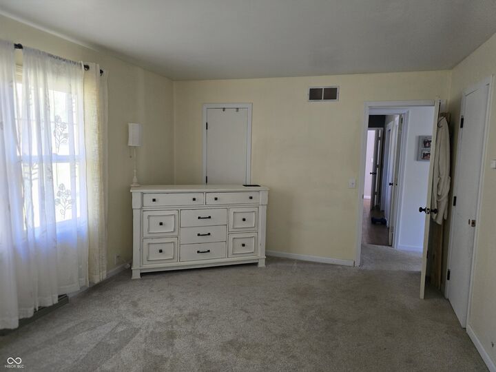 Property Photo: 5320 W 200 S IN 47201