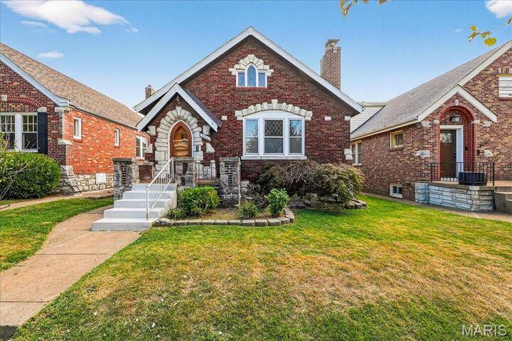 Property Photo: 6214 Oleatha Avenue MO 63139
