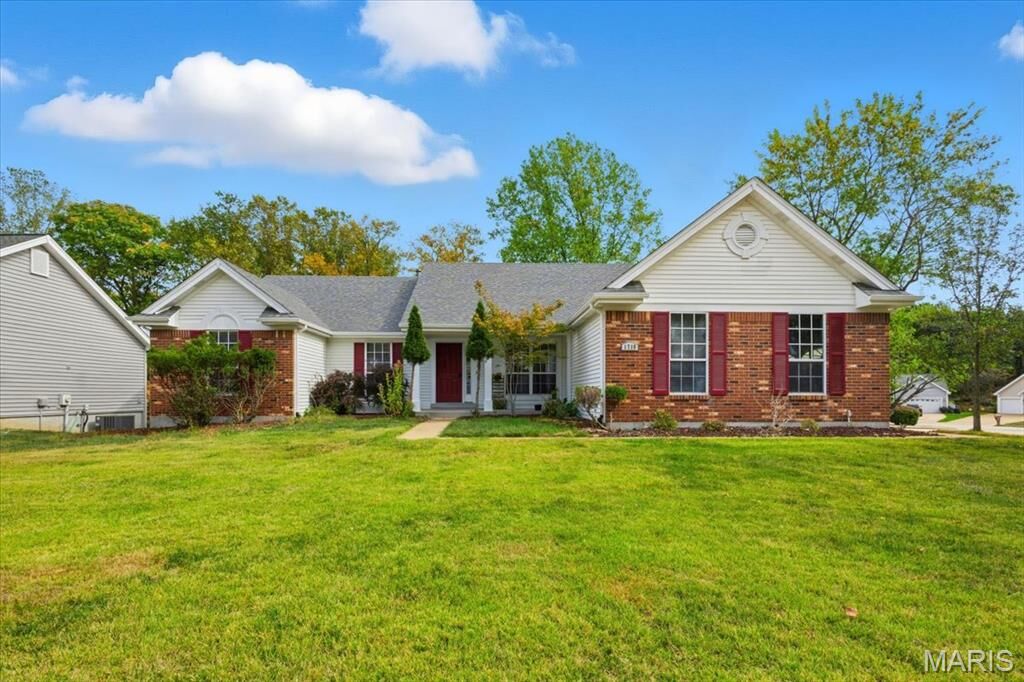 Property Photo: 1718 Pheasant Run Drive MO 63043