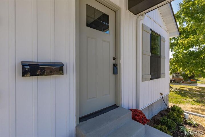 Property Photo: 836 Vine Street MO 63028