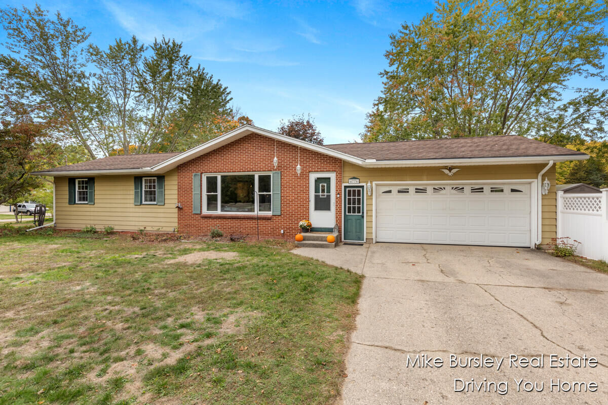 Property Photo: 4776 Crestwood Avenue MI 49423