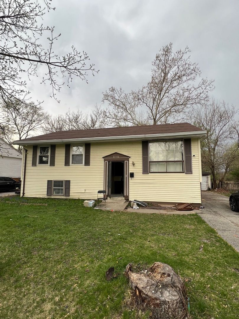 Property Photo:  22538 Jeffrey Avenue  IL 60411 