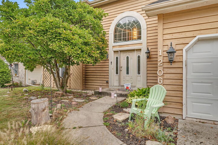 Property Photo: 1206 Pleasant Knoll Drive IL 60435
