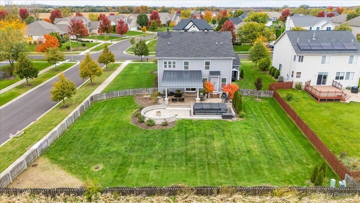 Property Photo:  2964 Carlisle Lane  IL 60542