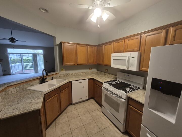 Property Photo: 1622 Captiva Drive IL 60504