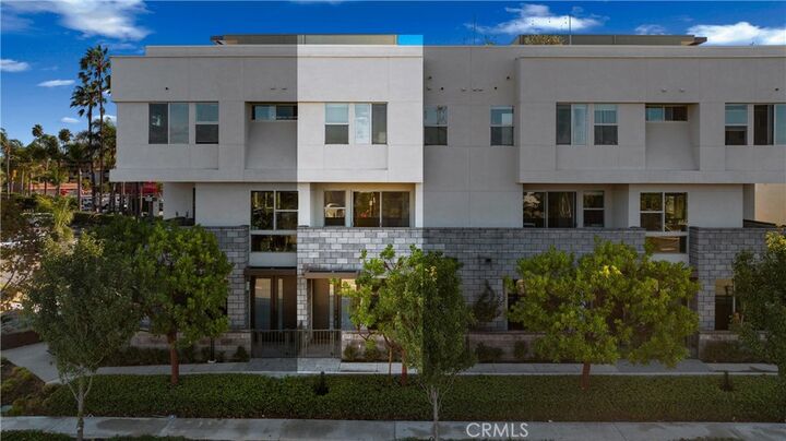 Property Photo: 617 W 17th CA 92627