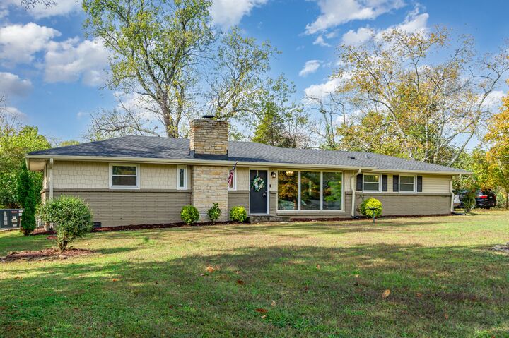 Property Photo:  121 Riviera Dr  TN 37075 