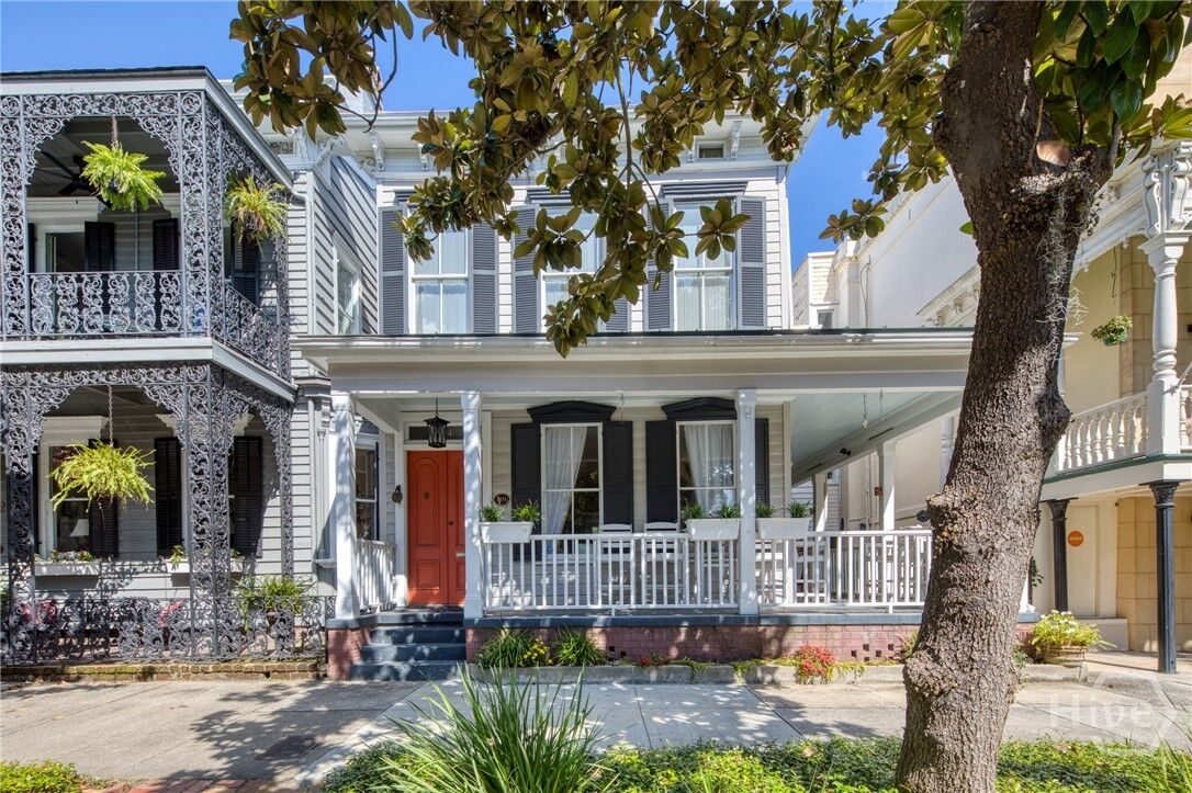 Property Photo:  214 E Liberty Street  GA 31401 