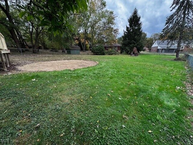 Property Photo:  6606 Crossview Road  OH 44131