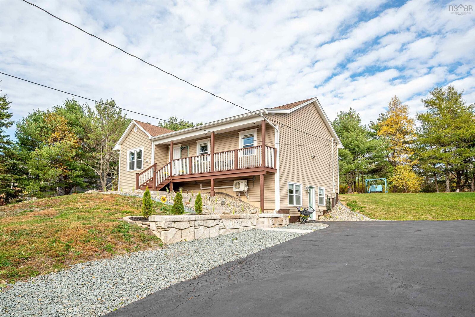 Property Photo:  3235 Sackville Drive  NS B4E 3C5 