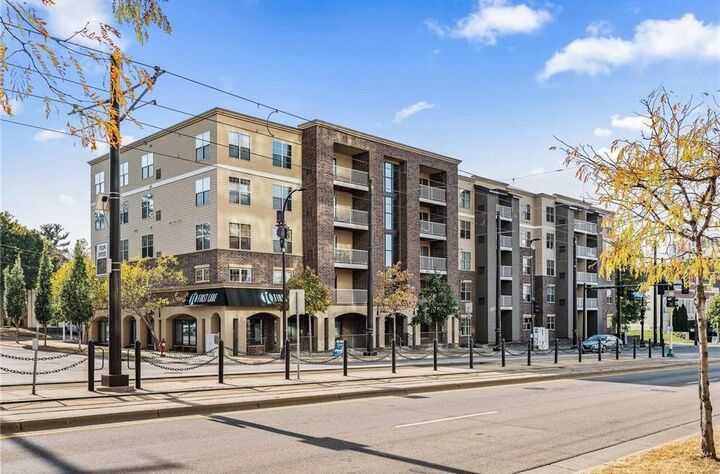 Property Photo: 2900 University Avenue SE 411 MN 55414