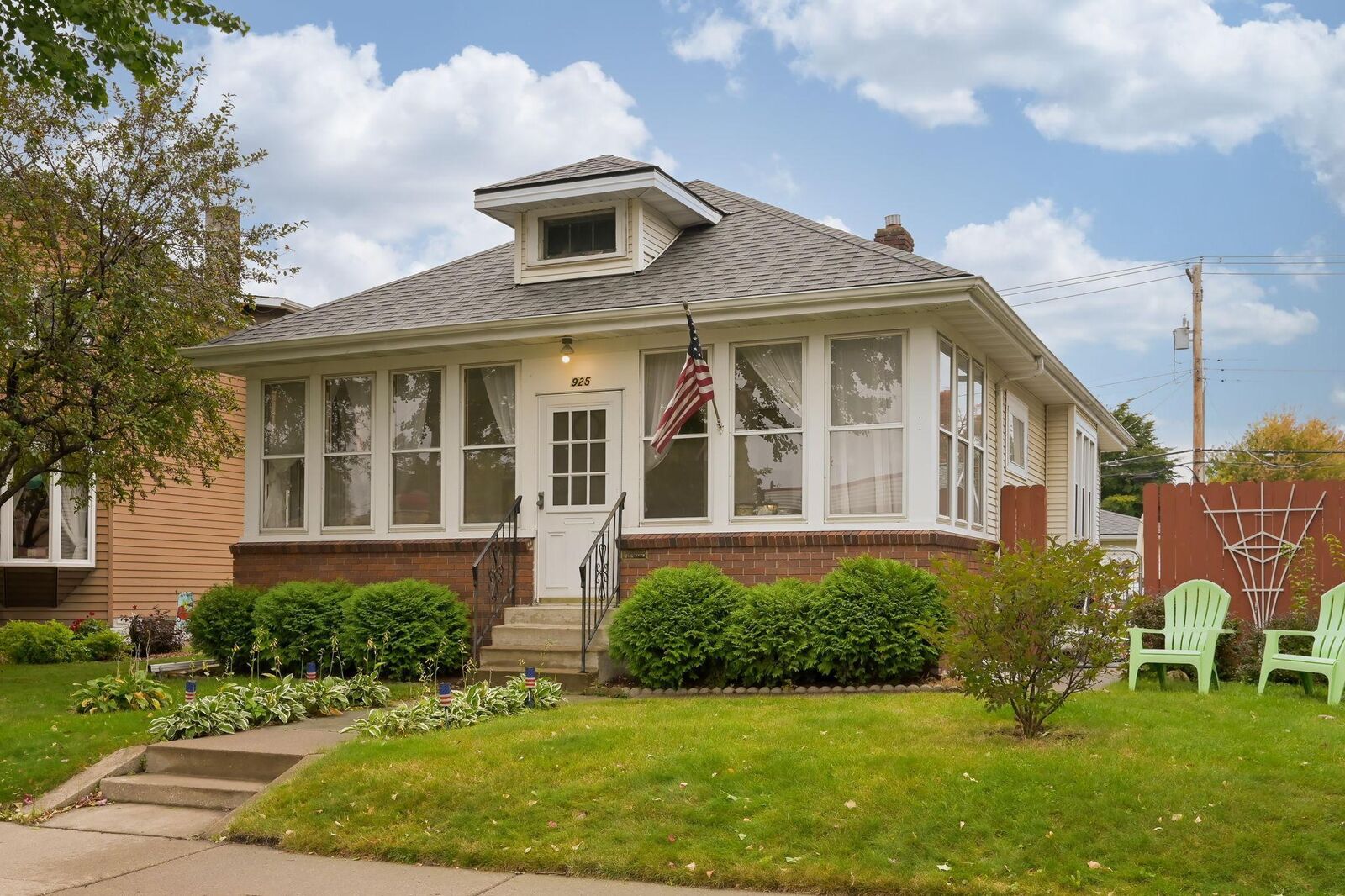 Property Photo: 925 Otto Avenue MN 55102