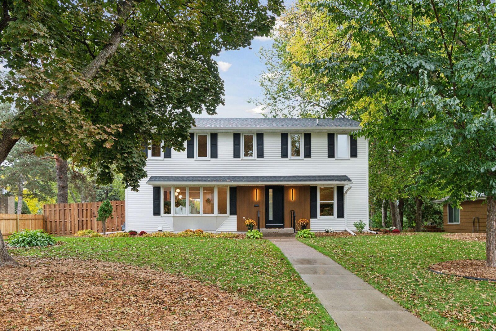 Property Photo: 101 Oakwood Road MN 55343