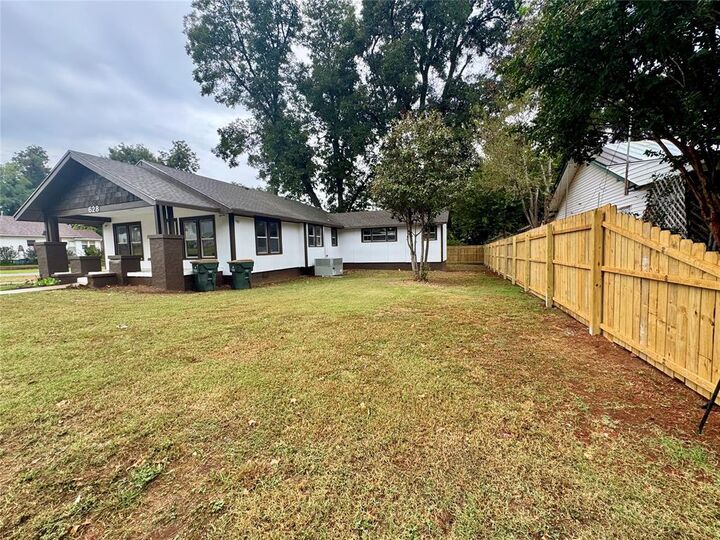 Property Photo: 628 S 12th Street OK 73018
