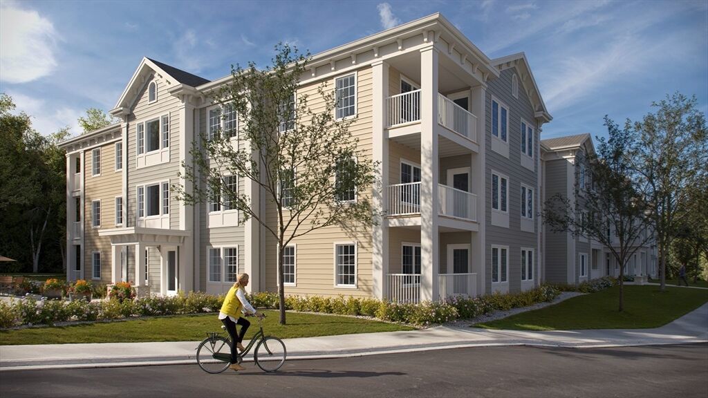Property Photo:  93 Bedford Street 308  MA 02420 