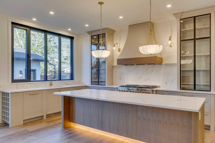 Property Photo:  3207 Alfege Street SW  AB T2T 3S4 