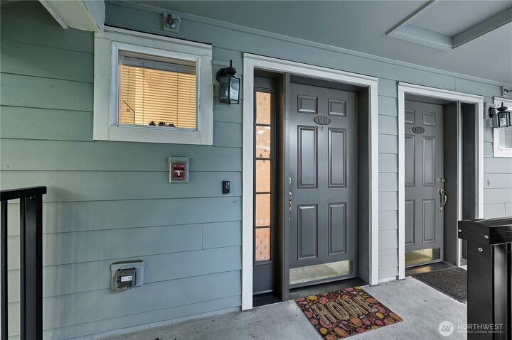 Property Photo:  19010  68th Avenue NE A201  WA 98028 