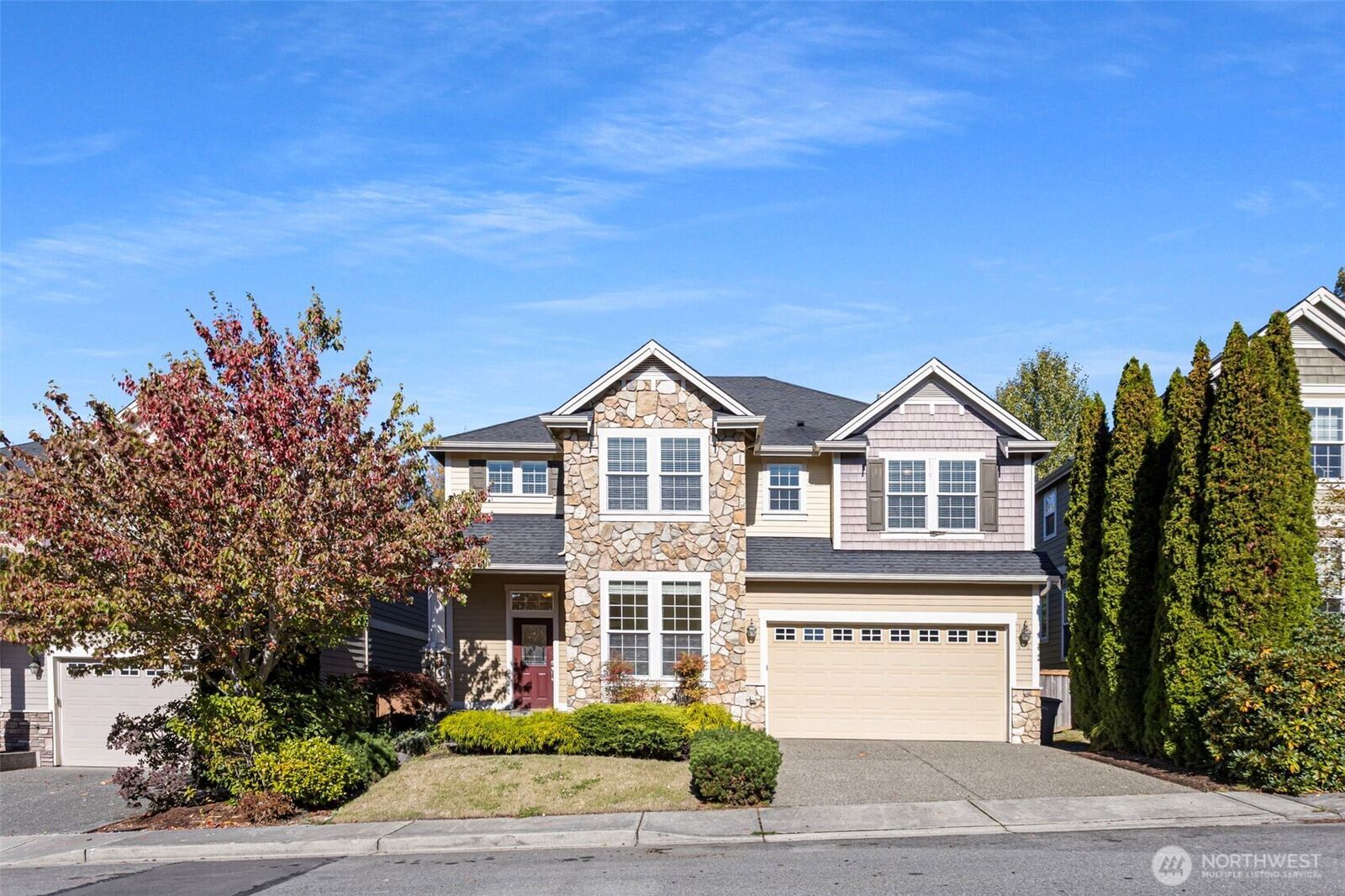 Property Photo: 912 S 38th Court WA 98055