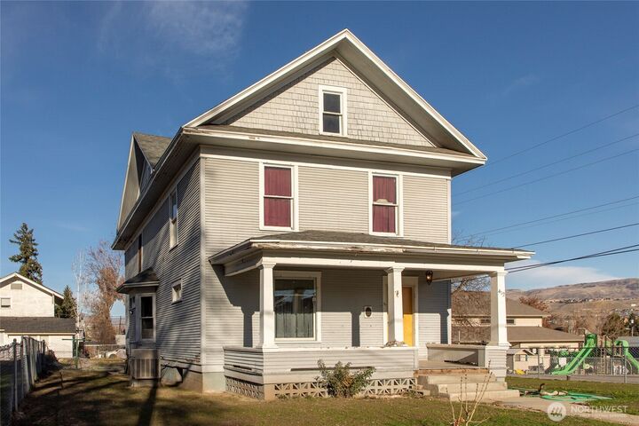Property Photo: 412 Palouse Street WA 98801