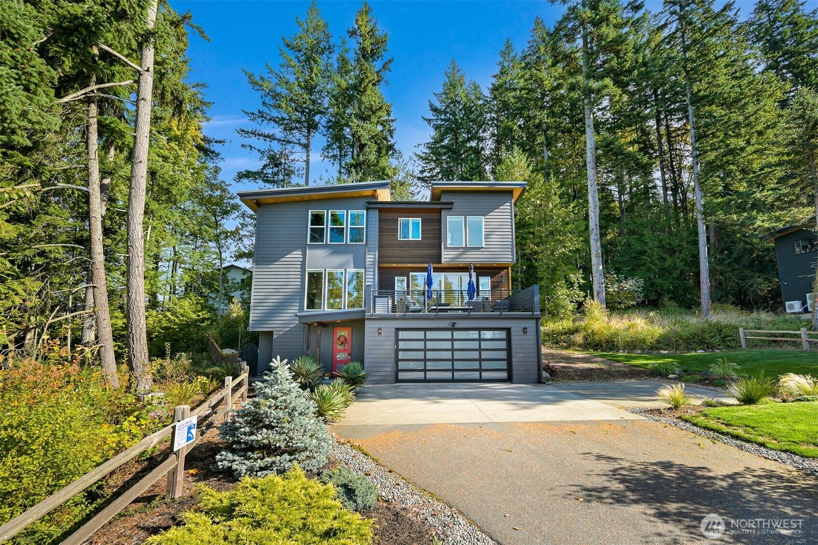 Property Photo: 1105 40th Street WA 98229