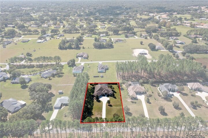 Property Photo:  152 E Atlantic Street  FL 34442 