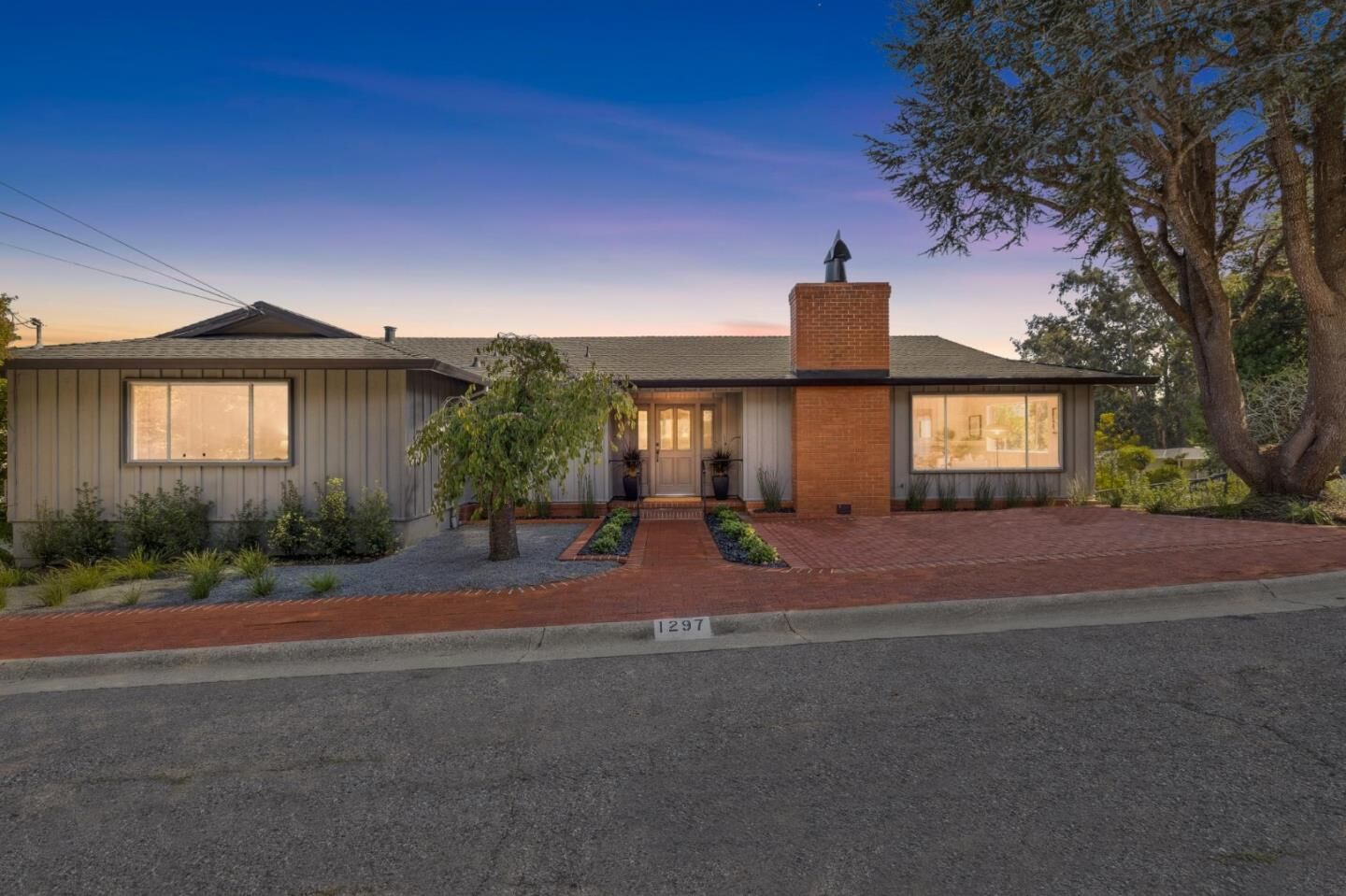 Property Photo:  1297 Vista Grande  CA 94030 