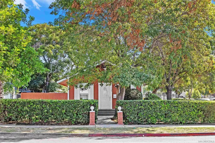 Property Photo: 159 W 5th Ave CA 92025