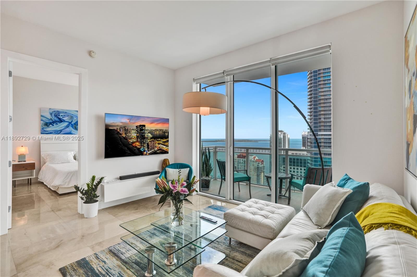 Property Photo: 950 Brickell Bay Dr 4707 FL 33131