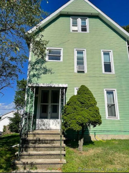 Property Photo:  25 Fairfield Avenue 3rd Fl  CT 06810