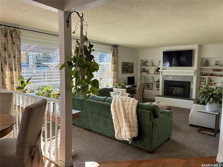 Property Photo:  310 Willow Street E  SK S7J 0C6