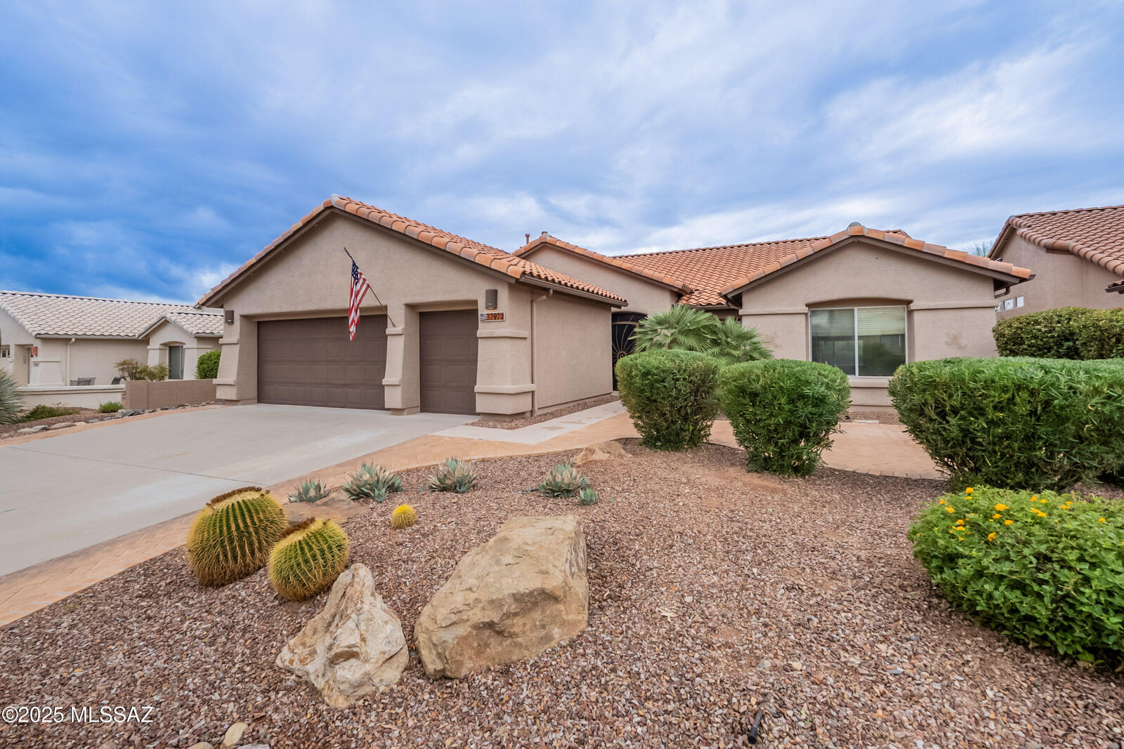 Property Photo: 37972 S Boulder Wind Drive AZ 85739