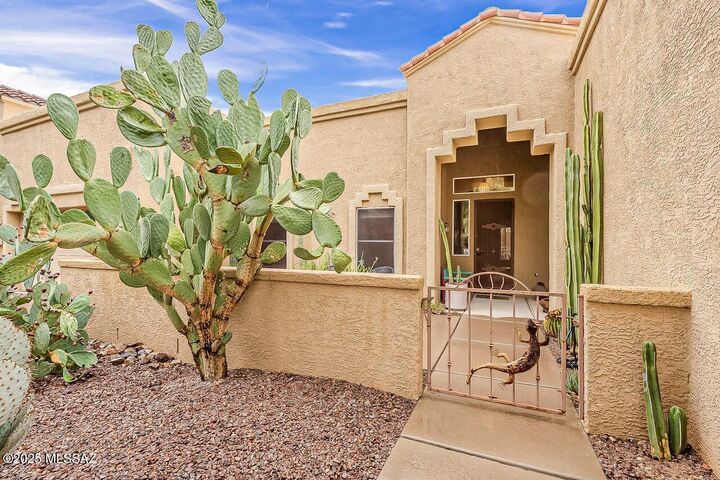 Property Photo: 12685 N Running Coyote Drive AZ 85755