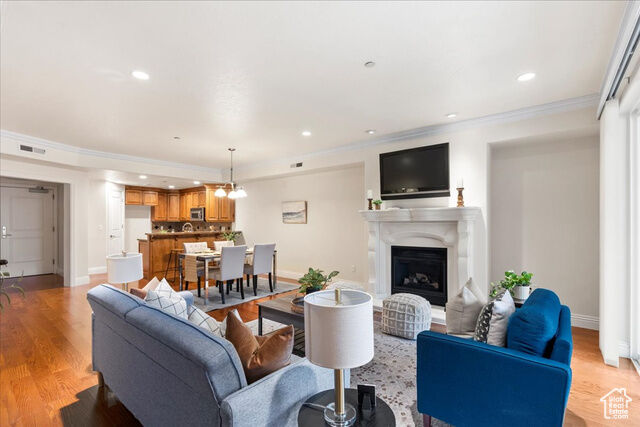 Property Photo: 2665 E Parleys Way 210 UT 84109