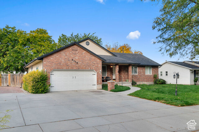 Property Photo: 9776 S Amberwood Cir W UT 84095